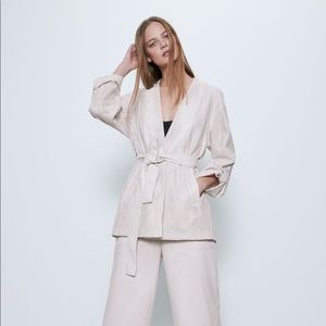 🅽🆆🆃 Zara Eyelet Faux Leather White Jacket